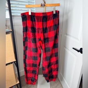 139. Joyspun Women’s Plush Joggers